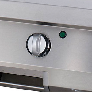 Nagy teljesítményű grillsütő sima - elektromos - egyszemélyes - 70cm mély